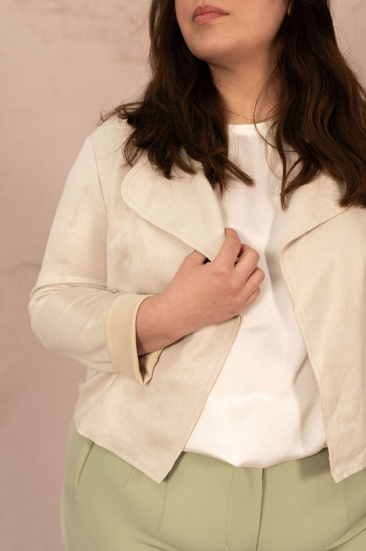 Veste Paola écru veste grande taille courte chic pour robe de cérémonie