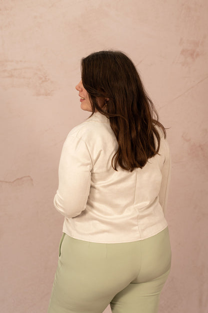 Veste Paola écru veste courte dos grande taille chic pour robe de cérémonie